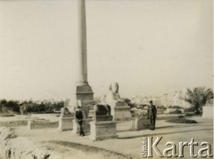 17.02.1941, Aleksandria, Egipt.
Żołnierze Samodzielnej Brygady Strzelców Karpackich podczas zwiedzania Aleksandrii. Oryginalny podpis na odwrocie fotografii: 