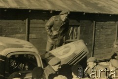 1943-1945, brak miejsca.
Żołnierz 2 Korpusu Polskiego Czesław Dobrecki.
Fot. NN, zbiory Ośrodka KARTA, Pogotowie Archiwalne [PAF_015], przekazał Krzysztof Dobrecki