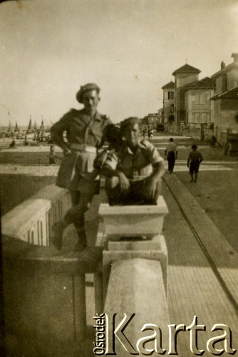 1943, brak miejsca.
Żołnierze Armii Polskiej na Wschodzie. 
Fot. NN, zbiory Ośrodka KARTA, Pogotowie Archiwalne [PAF_009], udostępniła Barbara Raszczyk