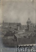 1909, Kraków, Austro-Węgry.
Fragment miasta, fotografia z albumu Zofii i Tadeusza Rittnerów ze zdjęciami amatorskimi robionymi przez nich.
Fot. Zofia lub Tadeusz Rittner, zbiory Ośrodka KARTA, udostępniła Elżbieta Sławikowska
