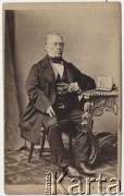 Przed 1870, brak miejsca.
Prof. medycyny UJ Antoni Sławikowski ur. 29 stycznia 1796, zm. 10 czerwca 1870.
Fot. S. Balicer, zbiory Ośrodka KARTA, udostępniła Elżbieta Sławikowska

