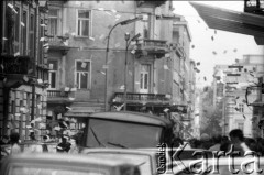 Maj 1989, Warszawa, Polska.
Ulica Rutkowskiego, obecnie Chmielna. Akcja transparentowo - ulotkowa. Rozrzucono ok. 4 tys. ulotek.
Fot. Krzysztof Frydrych, zbiory Ośrodka KARTA, kolekcja Grup Oporu 