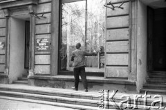 1989, Warszawa, Polska.
Ulica Krakowskie Przedmieście. Akcja 