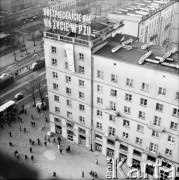 Lato 1986, Warszawa, Polska.
Ulica Marszałkowska róg Świętorzyskiej. Akcja transparentowo - ulotkowa. Z transparentu o treści: 