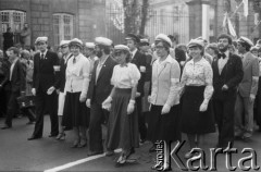 24.09.1981, Warszawa, Polska..
Ingres Prymasa Józefa Glempa, studenci idacy ulicą Miodową.
Fot. NN, zbiory Ośrodka KARTA, udostępnił Krzysztof Frydrych.