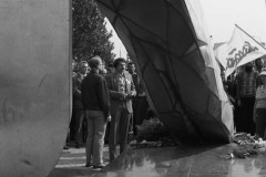 1981, Gdynia, Polska..
Delegacja działaczy Solidarności Regionu Mazowsze pod Pomnikiem Ofiar Grudnia 1970 r. Na zdjęciu m.in. Seweryn Jaworski i Zbigniew Janas.
Fot. NN, zbiory Ośrodka KARTA, udostępnił Krzysztof Frydrych.