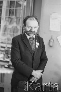 Styczeń 1981, Rzeszów, Polska..
Strajk okupacyjny rolników w siedzibie byłej WRZZ (Wojewódzka Rada Związków Zawodowych). Na zdjęciu poeta i działacz niezależnego ruchu ludowego - Władysław Szypuła.
Fot. NN, zbiory Ośrodka KARTA, udostępnił Krzysztof Frydrych.