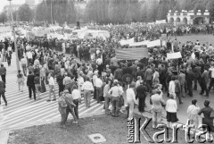 12.05.1981, Warszawa, Polska..
Plac Zwycięstwa, manifestacja po ogłoszeniu decyzji o rejestracji Niezależnego Samorządnego Związku Zawodowego 