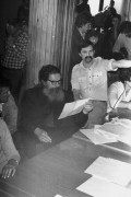 Wrzesień lub październik 1981, Gdańsk, Polska..
Konferencja prasowa BIPS (Biuro Informacji Prasowej Solidarność) podczas I Krajowego Zjazdu Delegatów NSZZ „Solidarność”. Na zdjęciu m.in. Aleksander Małachowski.
Fot. NN, zbiory Ośrodka KARTA, udostępnił Krzysztof Frydrych.