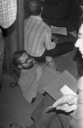 Wrzesień lub październik 1981, Gdańsk, Polska..
Konferencja prasowa BIPS (Biuro Informacji Prasowej Solidarność) podczas I Krajowego Zjazdu Delegatów NSZZ „Solidarność”. Na zdjęciu Ryszard Bugaj.
Fot. NN, zbiory Ośrodka KARTA, udostępnił Krzysztof Frydrych.