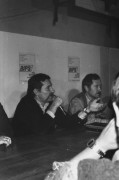 Wrzesień lub październik 1981, Gdańsk, Polska..
Konferencja prasowa BIPS (Biuro Informacji Prasowej Solidarność) podczas I Krajowego Zjazdu Delegatów NSZZ „Solidarność”. Na zdjęciu Lech Wałęsa i Janusz Onyszkiewicz.
Fot. NN, zbiory Ośrodka KARTA, udostępnił Krzysztof Frydrych.

