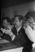 Wrzesień lub październik 1981, Gdańsk, Polska..
Konferencja prasowa BIPS (Biuro Informacji Prasowej Solidarność) podczas I Krajowego Zjazdu Delegatów NSZZ „Solidarność”. Na zdjęciu Lech Wałęsa.
Fot. NN, zbiory Ośrodka KARTA, udostępnił Krzysztof Frydrych.
