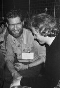 1.10.1981, Gdańsk, Polska..
Obrady I Krajowego Zjazdu Delegatów NSZZ „Solidarność”. Andrzej Gwiazda z kartką przypiętą do kieszeni koszuli: 