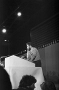 1.10.1981, Gdańsk, Polska..
Obrady I Krajowego Zjazdu Delegatów NSZZ „Solidarność”. Andrzej Gwiazda przemawiający do delegatów.
Fot. NN, zbiory Ośrodka KARTA, udostępnił Krzysztof Frydrych.

