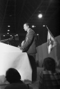1.10.1981, Gdańsk, Polska..
Obrady I Krajowego Zjazdu Delegatów NSZZ „Solidarność”. Marian Jurczyk przemawiający do delegatów.
Fot. NN, zbiory Ośrodka KARTA, udostępnił Krzysztof Frydrych.
