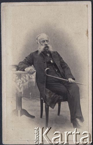 Ok. 1865, brak miejsca.
Kajetan Podwiński (ur. ok. 1802, zm.1868), mąż Joanny z domu Żukotyńskiej, dziadek Zygmunta Klukowskiego, lekarz. Ukończył uniwersytet w Wilnie, pracowal jako lekarz wojskowy na Kaukazie. Ok. 1840 roku osiadł w Winnicy na Ukrainie, tam zmarł.
Fot. NN, zbiory Ośrodka KARTA, udostępniła Joanna Majewska