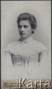 Ok. 1900, Moskwa, Rosja.
Portret Zofii Klukowskiej (1878-1920), córki Felicji i Jordana Klukowskich, siostry Zygmunta Klukowskiego. 
Fot. Aleksander Eichenwald, zbiory Ośrodka KARTA, udostępniła Joanna Majewska