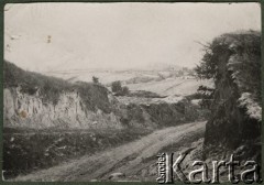 1920-1939, pow. Zamość, woj. Lublin, Polska.
Droga i pola w okolicach Szczebrzeszyna.
Fot. NN, zbiory Ośrodka KARTA, udostępniła Joanna Majewska