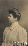 Początek XX wieku, brak miejsca.
Portret Zofii Sznepel.
Fot. NN, zbiory Ośrodka Karta, udostępniła Elżbieta Bakanowska