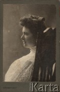 Początek XX wieku, Warszawa, Rosja.
Portret Jadwigi Sznepel.
Fot. NN, zbiory Ośrodka Karta, udostępniła Elżbieta Bakanowska