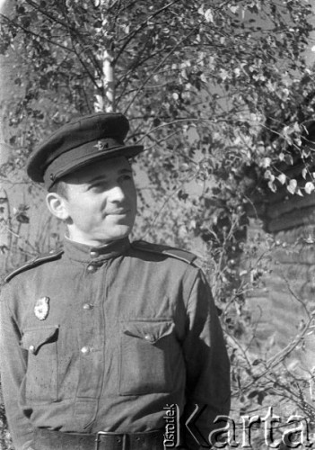 Lato 1944, Białoruś, ZSRR.
Letnia ofensywa Armii Czerwonej - portret żołnierza gwardyjskiego pułku czołgów.
Fot. Aleksiej Pamiatnych (ojciec), udostępnił Aleksiej Pamiatnych, zbiory Ośrodka KARTA