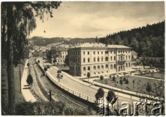 Lata 30-te, Krynica, Polska.
Bulwar nad Kryniczanką. 
Fot. NN, przekazał Marek Grabowski