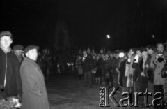 11.11.1980, Kraków, Polska.
Obchody rocznicy odzyskania niepodległości. Uroczystości na Placu Jana Matejki pod Grobem Nieznanego Żołnierza przy Pomniku Grunwaldzkim. 
Fot. Romana Kahl-Stachniewicz, zbiory Ośrodka KARTA [1980-6]