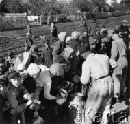 Wrzesień 1939, Warszawa okolice, Polska.
Kompania ratownicza 