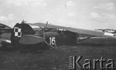 1938-1939, Dęblin, woj. Lublin, Polska.
 Zniszczony samolot PWS-10.
 Fot. NN, album lotnika Tadusza Hojdena udostępniła Marzena Deniszczuk-Czerniecka
   
