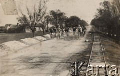 1914, Warszaw-Piseczno, Polska pod zaborem rosyjskim.
Wyścig na szosie Warszawa-Piaseczno-Warszawa.
Fot. NN, zbiory Ośrodka Karta, udostępniło Warszawskie Towarzystwo Cyklistów (WTC).