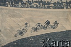 Koniec XIX w., brak miejsca.
Wyścig kolarski na torze.
Fot. NN, zbiory Ośrodka Karta, udostępniło Warszawskie Towarzystwo Cyklistów (WTC).