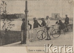 Początek XX wieku, brak miejsca.
Wyścig na welodromie.
Fot. NN, zbiory Ośrodka Karta, udostępniło Warszawskie Towarzystwo Cyklistów (WTC).