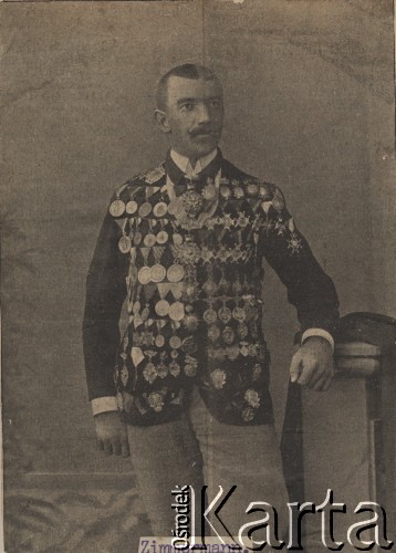 Przełom XIX i XX wieku, brak miejsca.
Portret wielokrotnego mistrza kolarskiego Zimmermanna (Athura Augusta?).
Fot. NN, zbiory Ośrodka Karta, udostępniło Warszawskie Towarzystwo Cyklistów (WTC).