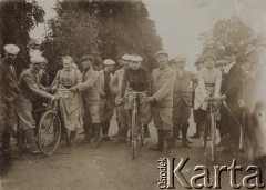 Początek XX wieku, Młociny, Polska pod zaborem rosyjskim.
Kobiecy wyścig kolarski na Młocinach.
Fot. NN, zbiory Ośrodka Karta, udostępniło Warszawskie Towarzystwo Cyklistów (WTC).
