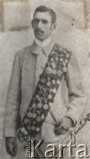 Koniec XIX wieku, Polska pod zaborem rosyjskim.
Mieczysław Barański - kolarski mistrz Królestwa Polskiego w 1896 roku.
Fot. NN, Warszawskie Towarzystwo Cyklistów, zbiory Ośrodka KARTA
