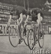 29.06.1924, Warszawa, Polska.
Finisz wyścigu o tytuł mistrza Polski - Jan Łazarski (1. z prawej) wygrywa z Franciszkiem Szymczykiem. 
Fot. NN, 