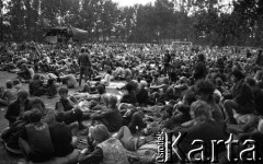 1986, Jarocin, Polska.
Festiwal rockowy.
Fot. Wojciech Druszcz, zbiory Ośrodka KARTA