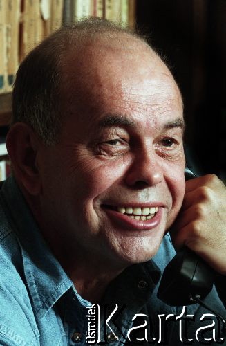 1996, Warszawa, Polska.
Jacek Kuroń w swoim domu.
Fot. Wojciech Druszcz, zbiory Ośrodka KARTA