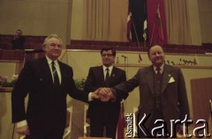 Październik 1990, Wilno, Litwa.
Spotkanie w litewskim parlamencie, od lewej: Arnold Rüütel - przewodniczący Rady Najwyższej Estonii, Anatolijs Gorbunovs - przewodniczący łotewskiego parlamentu i Vytautas Landsbergis - przewodniczący Rady Najwyższej Litwy.
Fot. Wojciech Druszcz, zbiory Ośrodka KARTA