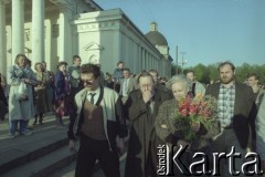1991, Wilno, Litwa.
Vytautas Landsbergis, przewodniczący Rady Najwyższej Litwy, z żoną, w tle bazylika archikatedralna św. Stanisława Biskupa i św. Władysława.
Fot. Wojciech Druszcz, zbiory Ośrodka KARTA