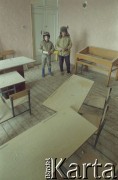 1991, Armenia.
Konflikt z Azerbejdżanem o Górski Karabach. Szkoła leżąca przy granicy z Azerbejdżanem ostrzelana przez wojska azerskie.
Fot. Wojciech Druszcz, zbiory Ośrodka KARTA