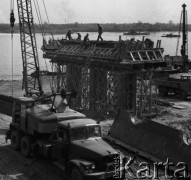 1973, Warszawa, Polska.
Prace przy budowie Wisłostrady.
Fot. Wojciech Druszcz, zbiory Ośrodka KARTA