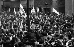 3.05.1982, Warszawa, Polska.
Niezależna manifestacja na Starym Mieście.
Fot. Wojciech Druszcz, zbiory Ośrodka KARTA