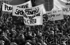 4.11.1984, Warszawa, Polska.
Kościół św. Stanisława Kostki. Pogrzeb księdza Jerzego Popiełuszki.
Fot. Wojciech Druszcz, zbiory Ośrodka KARTA