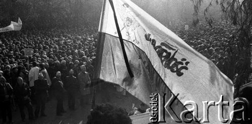 4.11.1984, Warszawa, Polska.
Kościół św. Stanisława Kostki. Pogrzeb księdza Jerzego Popiełuszki.
Fot. Wojciech Druszcz, zbiory Ośrodka KARTA