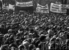 4.11.1984, Warszawa, Polska.
Kościół św. Stanisława Kostki. Pogrzeb księdza Jerzego Popiełuszki.
Fot. Wojciech Druszcz, zbiory Ośrodka KARTA