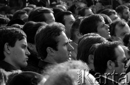 4.11.1984, Warszawa, Polska.
Kościół św. Stanisława Kostki. Pogrzeb księdza Jerzego Popiełuszki.
Fot. Wojciech Druszcz, zbiory Ośrodka KARTA
