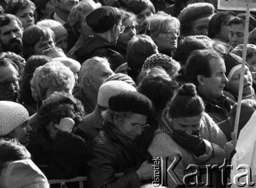 4.11.1984, Warszawa, Polska.
Kościół św. Stanisława Kostki. Pogrzeb księdza Jerzego Popiełuszki.
Fot. Wojciech Druszcz, zbiory Ośrodka KARTA