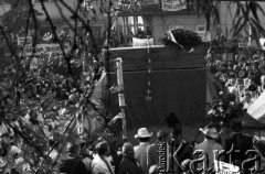 4.11.1984, Warszawa, Polska.
Kościół św. Stanisława Kostki. Pogrzeb księdza Jerzego Popiełuszki.
Fot. Wojciech Druszcz, zbiory Ośrodka KARTA