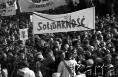 4.11.1984, Warszawa, Polska.
Kościół św. Stanisława Kostki. Pogrzeb księdza Jerzego Popiełuszki.
Fot. Wojciech Druszcz, zbiory Ośrodka KARTA